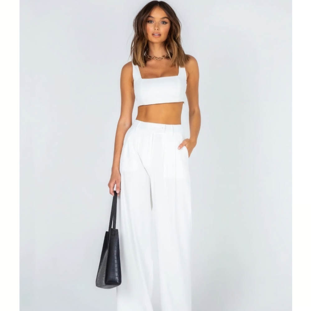 Princess Poly Huxley White Cropped Fitted Top - Size 4